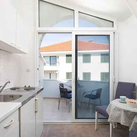 Magnolia Center 1 Διαμέρισμα Μακάρσκα