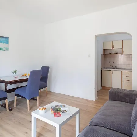 Magnolia Center 1 Apartamento Makarska