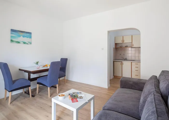 Magnolia Center 1 Apartment Makarska