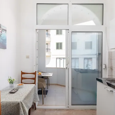 Magnolia Center 1 * מאקרסקה